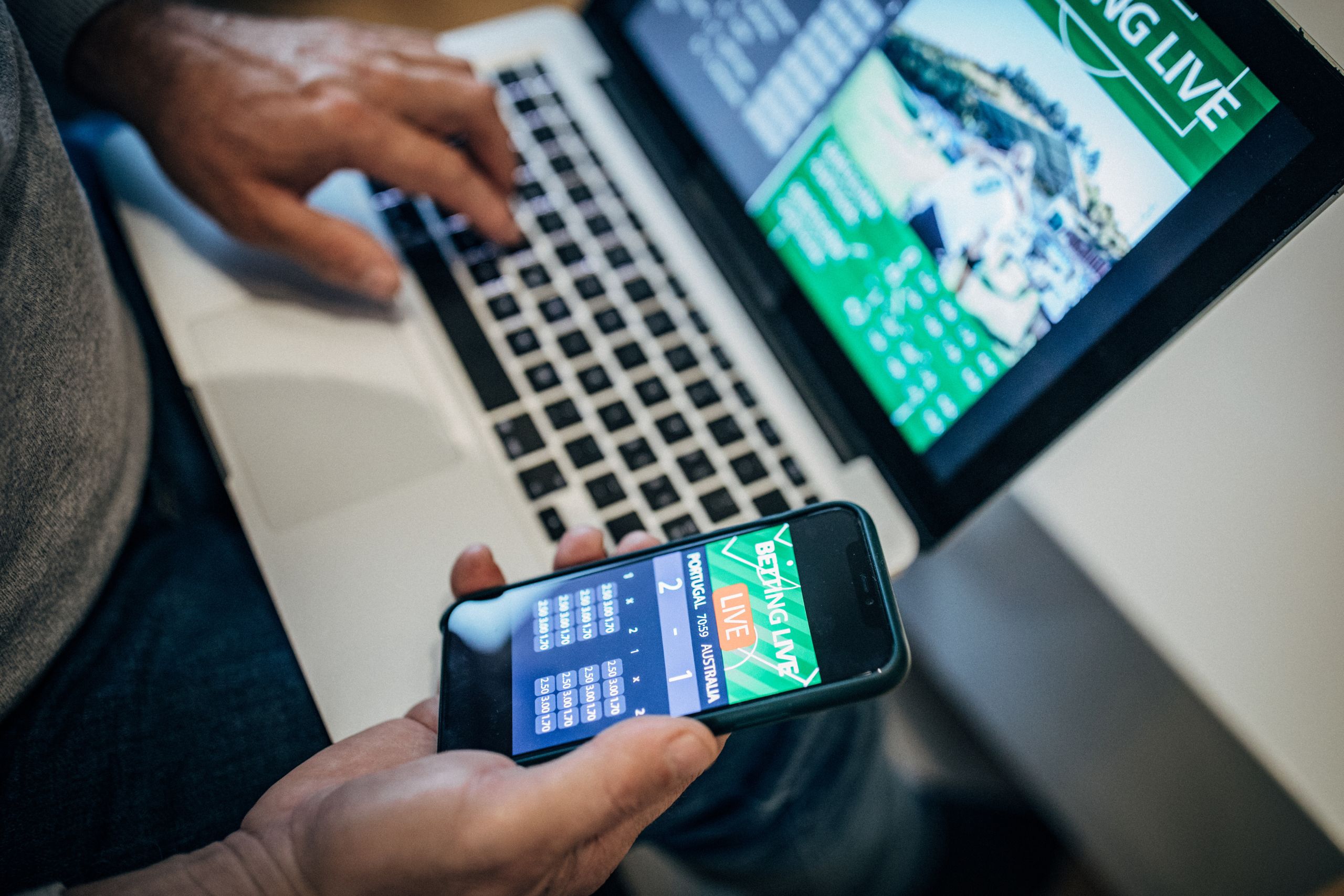 Live Betting Vs. Pre-Match Betting: Finding Your Winning Style